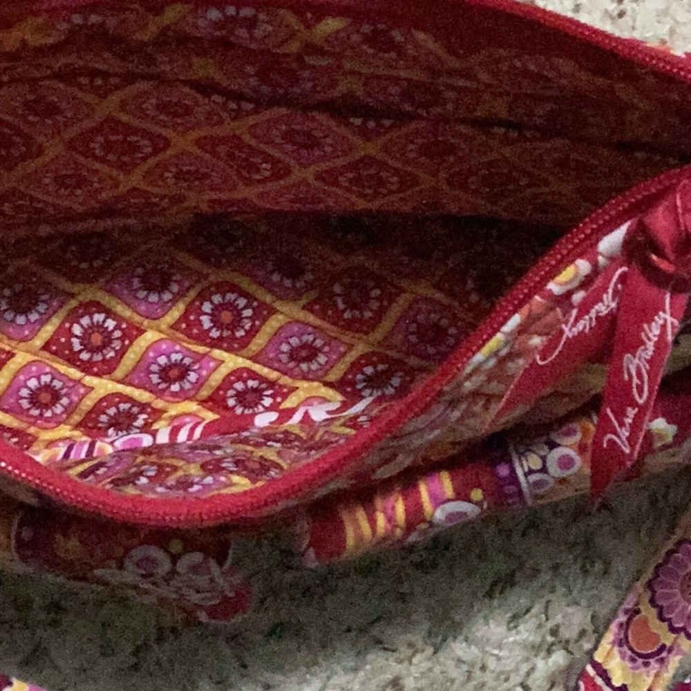 Vera Bradley Raspberry Fritz Crossbody purse 11 X 7 - Picture 3 of 5